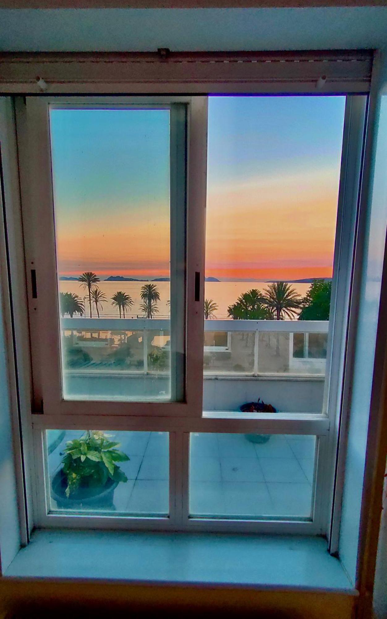 Samil Apartment, Primera Linea De Playa Con Wifi Y Garaje Vigo Ngoại thất bức ảnh