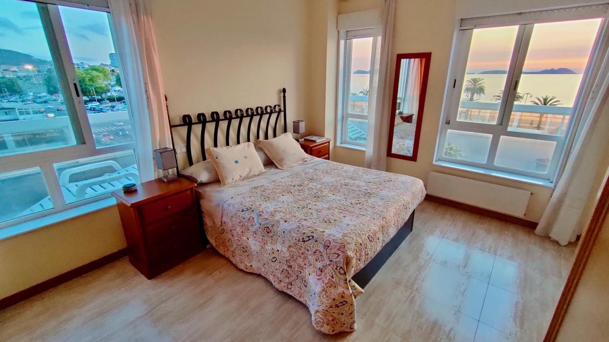 Samil Apartment, Primera Linea De Playa Con Wifi Y Garaje Vigo Ngoại thất bức ảnh